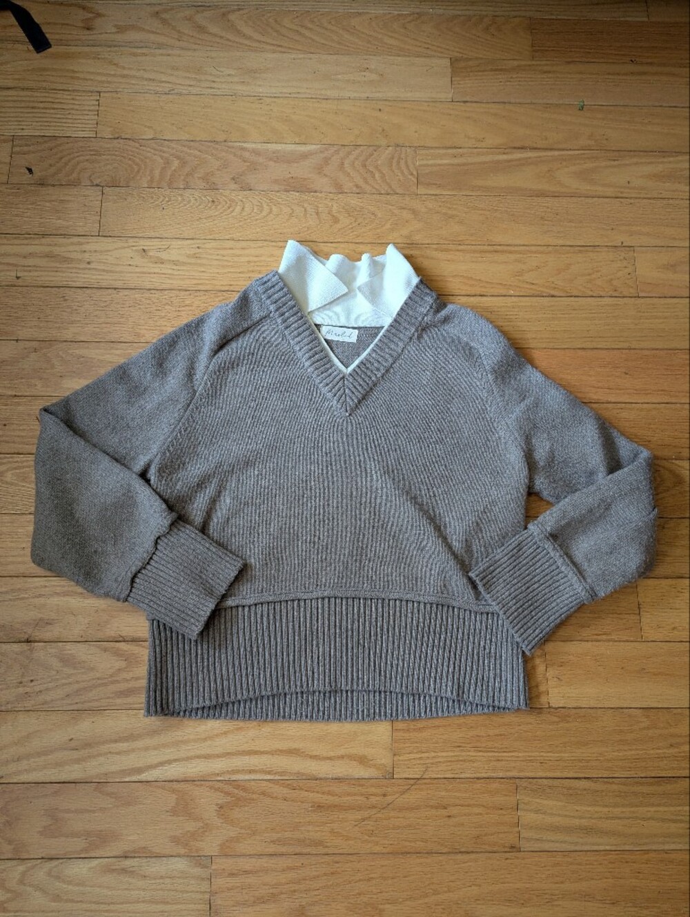 Classic V-Neck Ribbed Neutral Sweater with White Collar